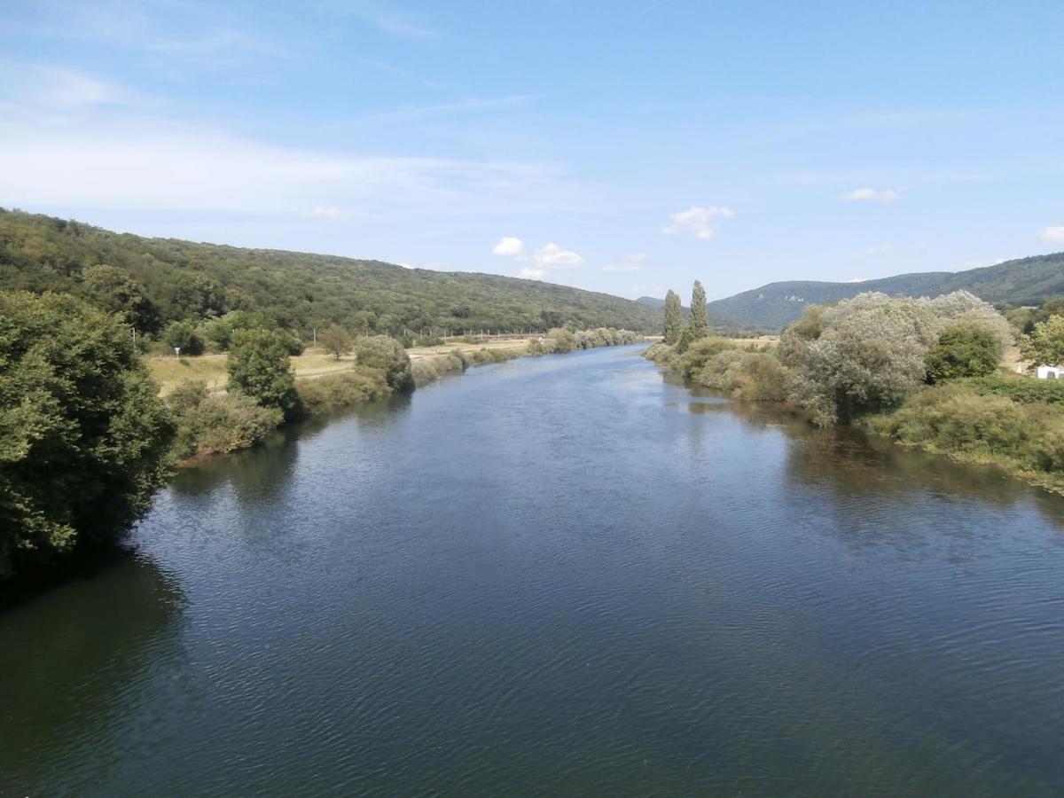 Gite 3 Etoiles "Entre Sources Et Riviere" Besancon Vaire-le-Grand المظهر الخارجي الصورة